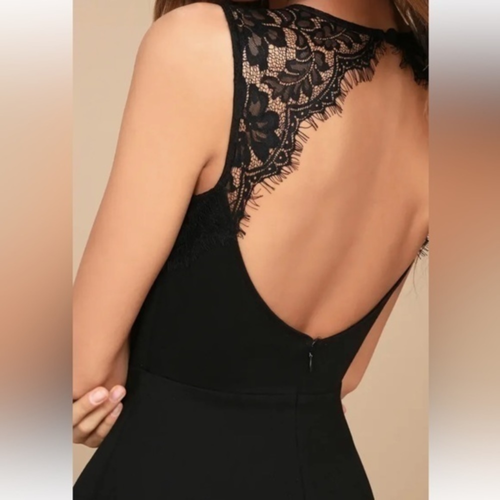 Lulus Women’s Black Lace‎ Backless Skater Dress Small Sleeveless Open Back